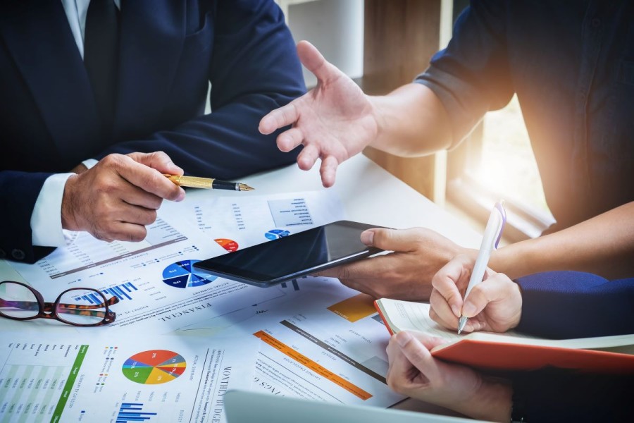 Profit and Loss (P/L) Reports, Damages, and Other Quantitative Analyses